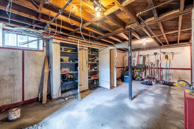 120 Farrar Ave, Worcester, MA 01604