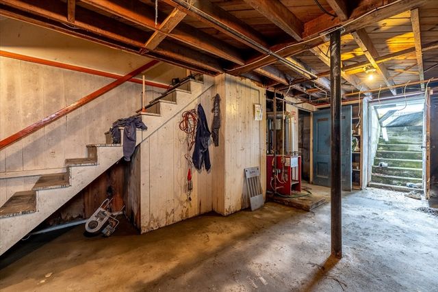 120 Farrar Ave, Worcester, MA 01604