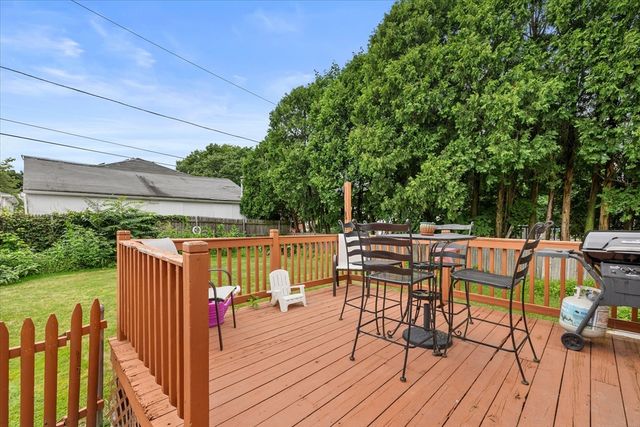 120 Farrar Ave, Worcester, MA 01604