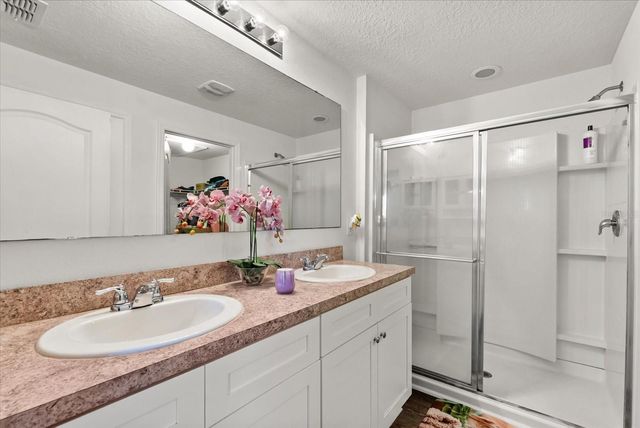 4801 APPLE BLOSSOM LANE, St Cloud, FL 34771