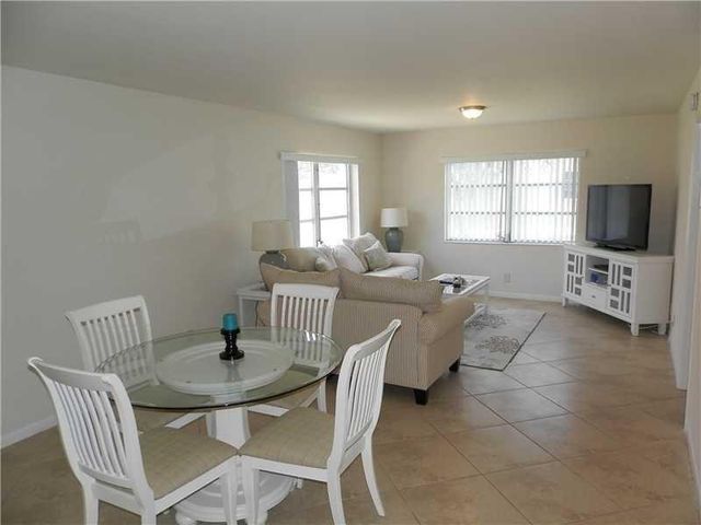 124 NE 19th Court 116B, Wilton Manors, FL 33305