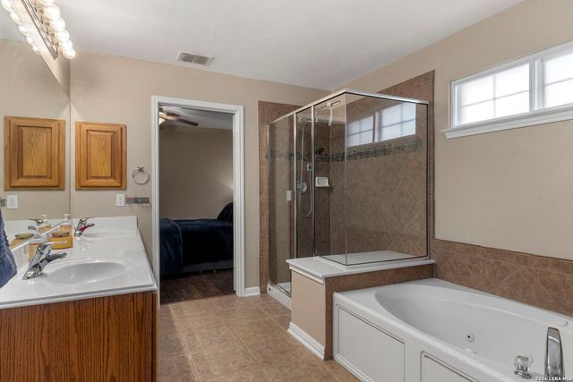 266 MAIDSTONE CV, Cibolo, TX 78108