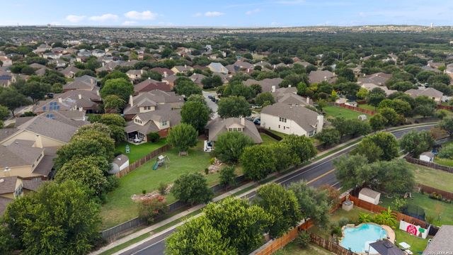 266 MAIDSTONE CV, Cibolo, TX 78108