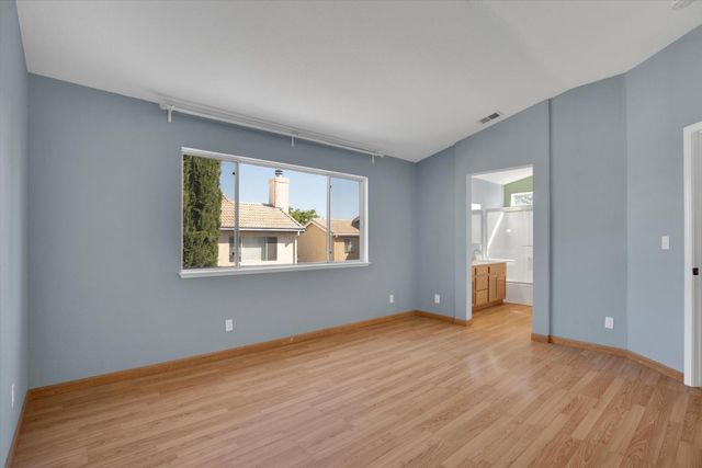 1977 Grove Ct, Tracy, CA 95376