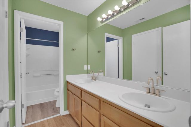 1977 Grove Ct, Tracy, CA 95376