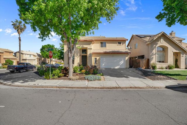 1977 Grove Ct, Tracy, CA 95376