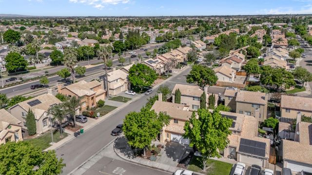 1977 Grove Ct, Tracy, CA 95376