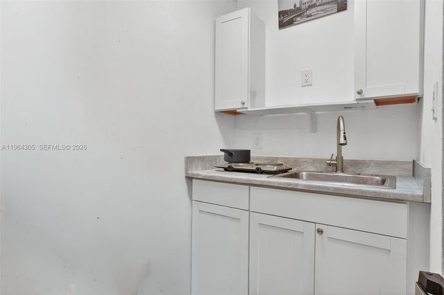 1110 NE 204th Ter, Miami, FL 33179
