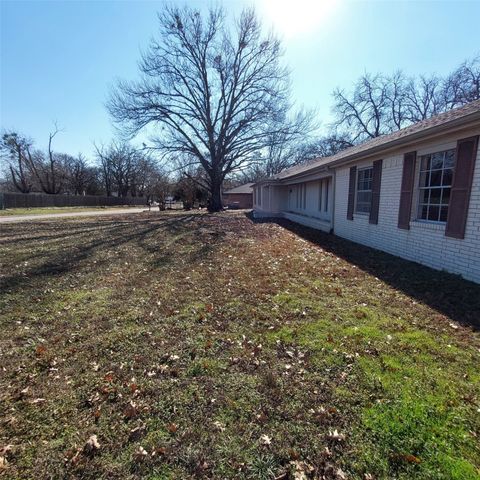 7 Post Oak Trail, Greenville, TX 75402