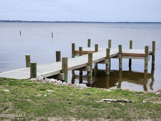 556 Ellis Cove Road, Belhaven, NC 27810