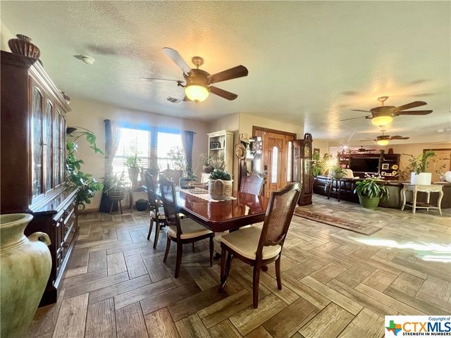 402 Dunn Street, Yoakum, TX 77995