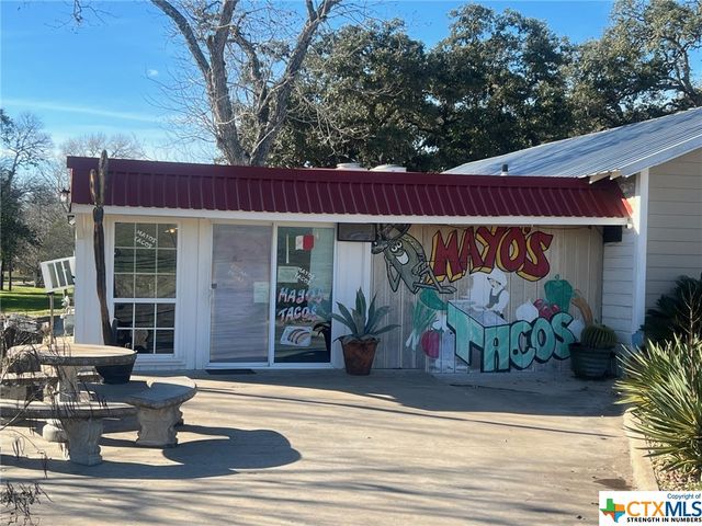 402 Dunn Street, Yoakum, TX 77995