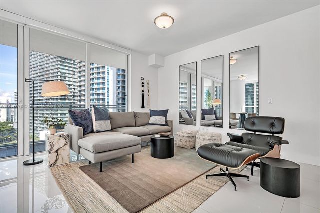 1080 Brickell Ave 1601, Miami, FL 33131