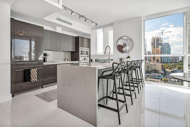 1080 Brickell Ave 1601, Miami, FL 33131
