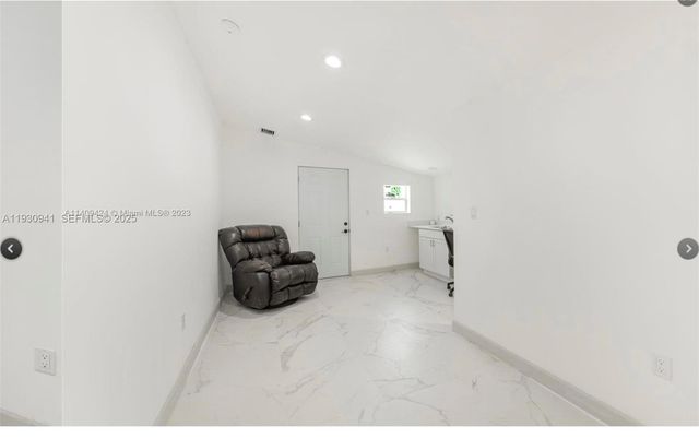 3621 SW 35th St, West Park, FL 33023