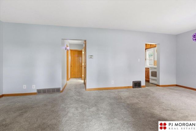 1611 S 63rd Street, Omaha, NE 68106