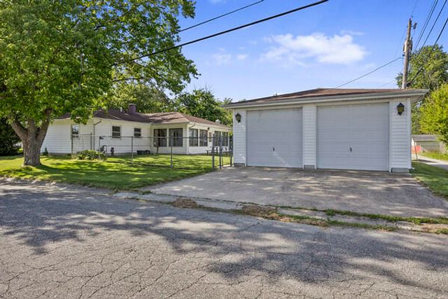 1 N Wabash Street, Hobart, IN 46342
