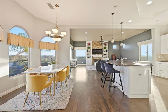 14040 Iris Lane, Poway, CA 92064