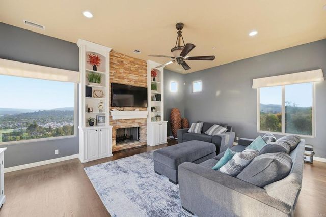 14040 Iris Lane, Poway, CA 92064