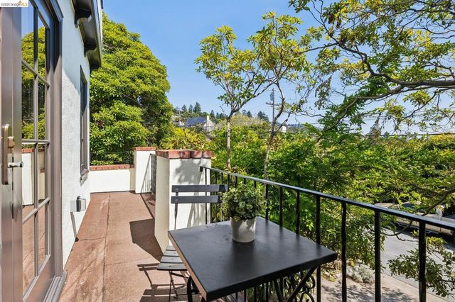 1915 Thousand Oaks Blvd, Berkeley, CA 94707