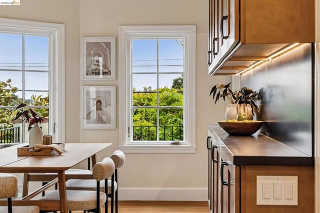 1915 Thousand Oaks Blvd, Berkeley, CA 94707