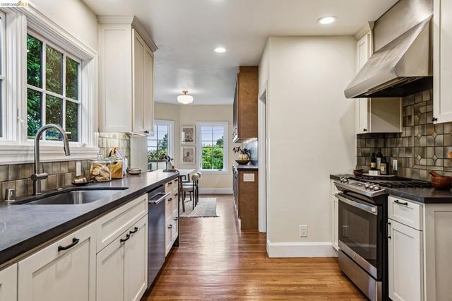 1915 Thousand Oaks Blvd, Berkeley, CA 94707
