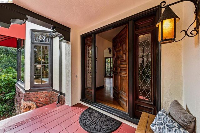 1915 Thousand Oaks Blvd, Berkeley, CA 94707