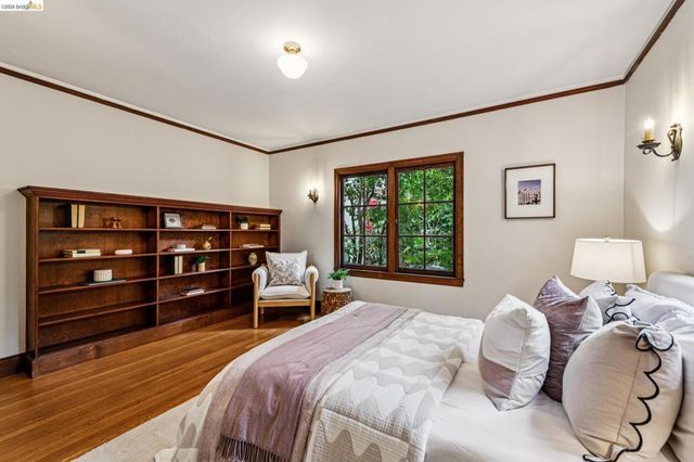 1915 Thousand Oaks Blvd, Berkeley, CA 94707