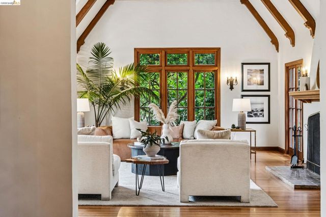 1915 Thousand Oaks Blvd, Berkeley, CA 94707