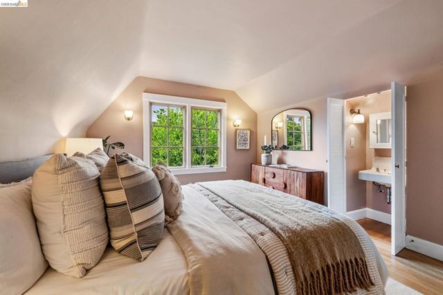 1915 Thousand Oaks Blvd, Berkeley, CA 94707
