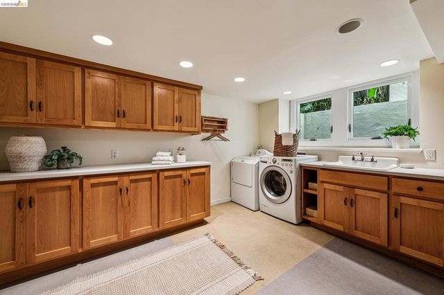 1915 Thousand Oaks Blvd, Berkeley, CA 94707