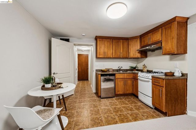 1915 Thousand Oaks Blvd, Berkeley, CA 94707