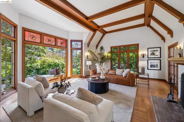 1915 Thousand Oaks Blvd, Berkeley, CA 94707