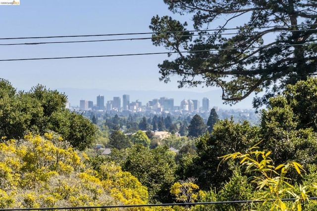 1915 Thousand Oaks Blvd, Berkeley, CA 94707