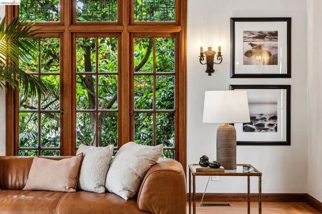 1915 Thousand Oaks Blvd, Berkeley, CA 94707