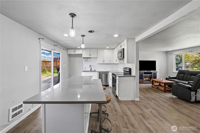 4501 Yew Lane SW, Lakewood, WA 98499