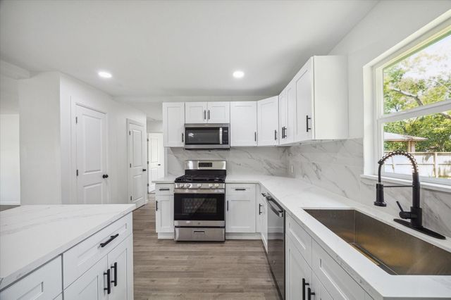 5614 El Buey Way, Houston, TX 77017