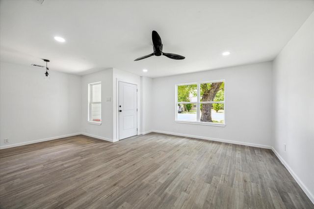 5614 El Buey Way, Houston, TX 77017