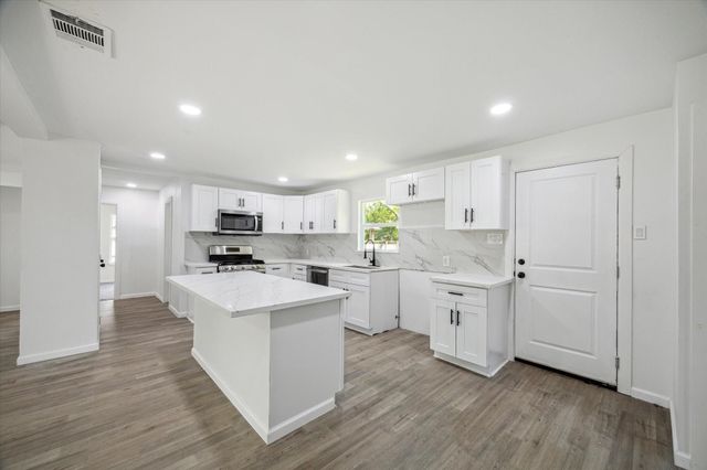 5614 El Buey Way, Houston, TX 77017