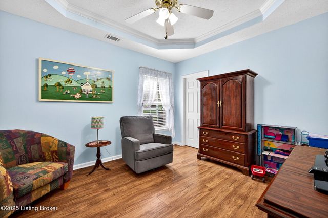 5134 Southern Charm Ln, Louisville, KY 40219