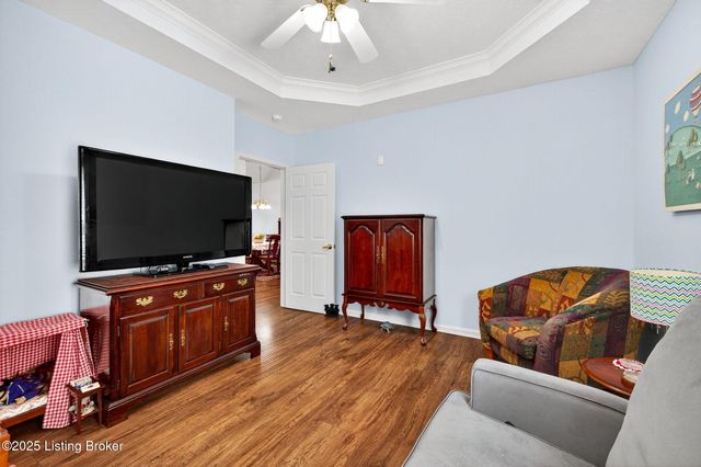 5134 Southern Charm Ln, Louisville, KY 40219