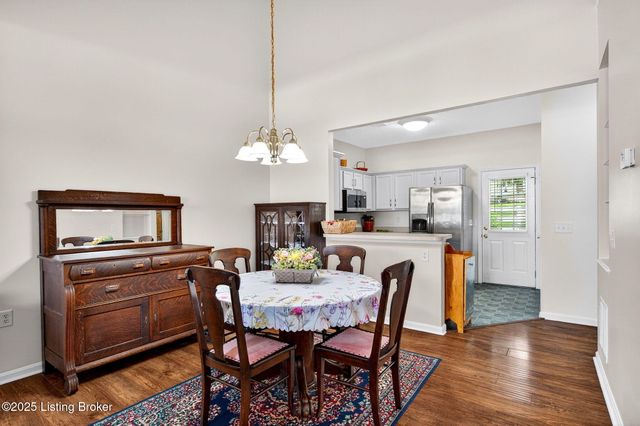 5134 Southern Charm Ln, Louisville, KY 40219