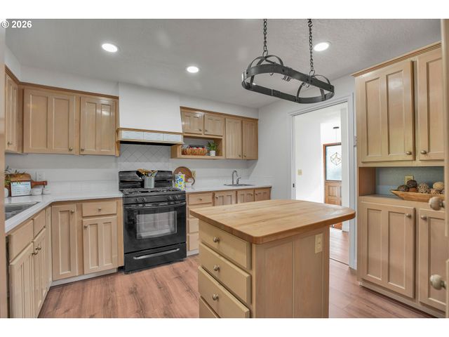 15005 Sw 150TH Ct, Beaverton, OR 97007