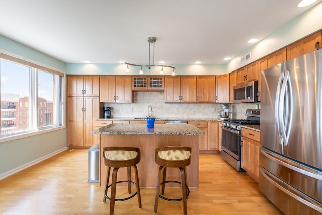 351 Town Place Circle 508, Buffalo Grove, IL 60089