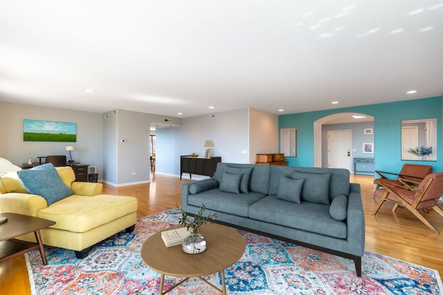 351 Town Place Circle 508, Buffalo Grove, IL 60089