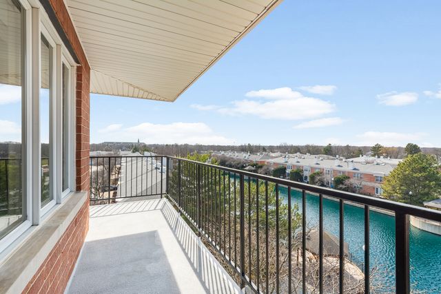 351 Town Place Circle 508, Buffalo Grove, IL 60089