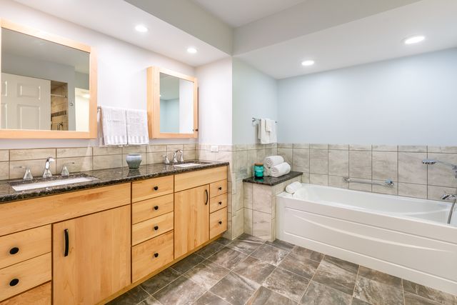 351 Town Place Circle 508, Buffalo Grove, IL 60089