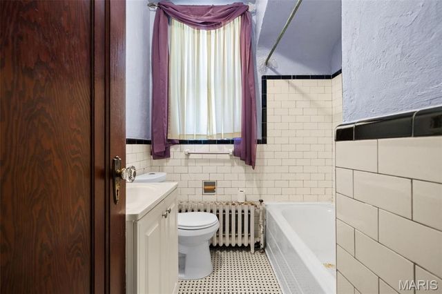7027 Camden Court, University City, MO 63130