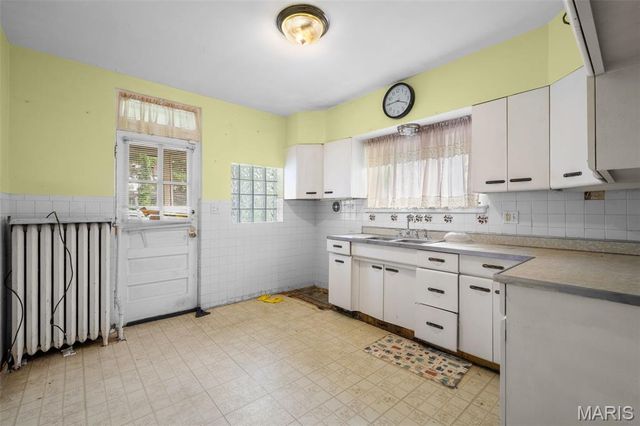 7027 Camden Court, University City, MO 63130