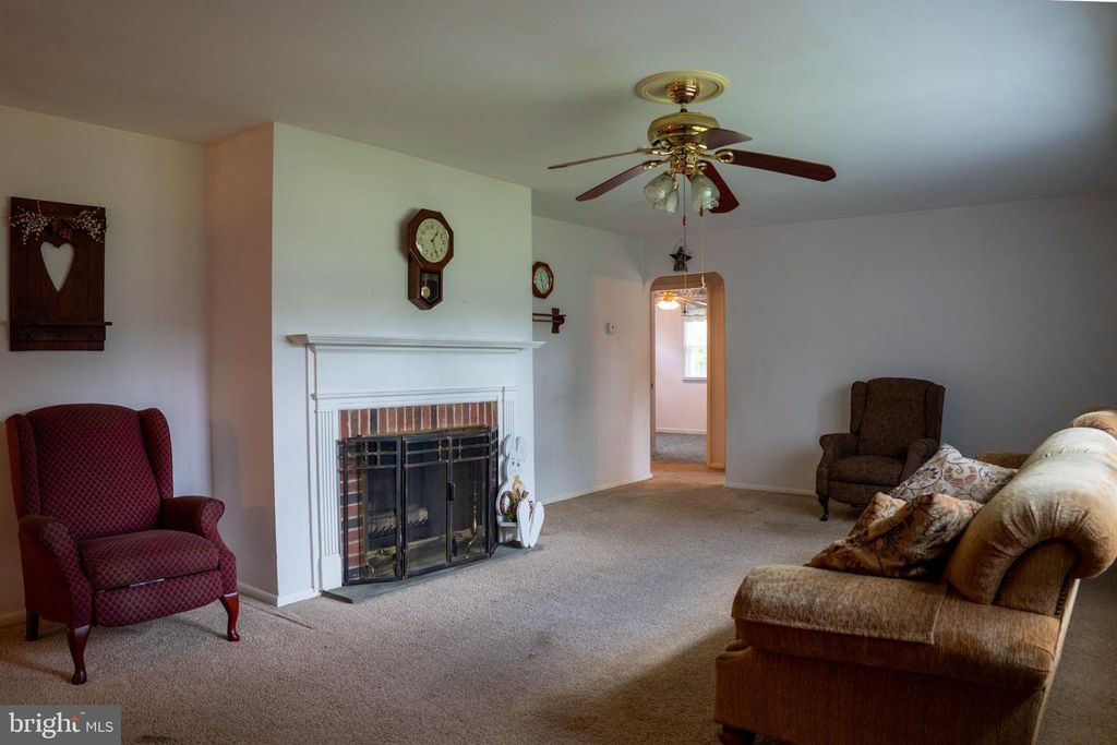 176 MARIAN AVE, SOUTHAMPTON, PA 18966 — photo 3
